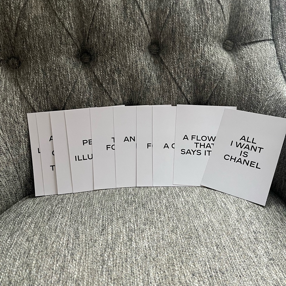 CHANEL Black hardcover coffee table book White soft  book. 10 friendship cards - Picture 12 of 16